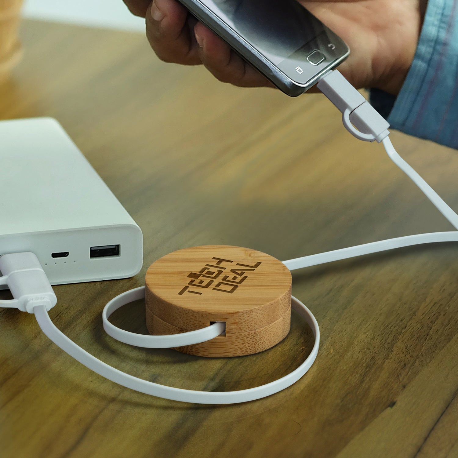 Bamboo Retractable Charging Cable (7)
