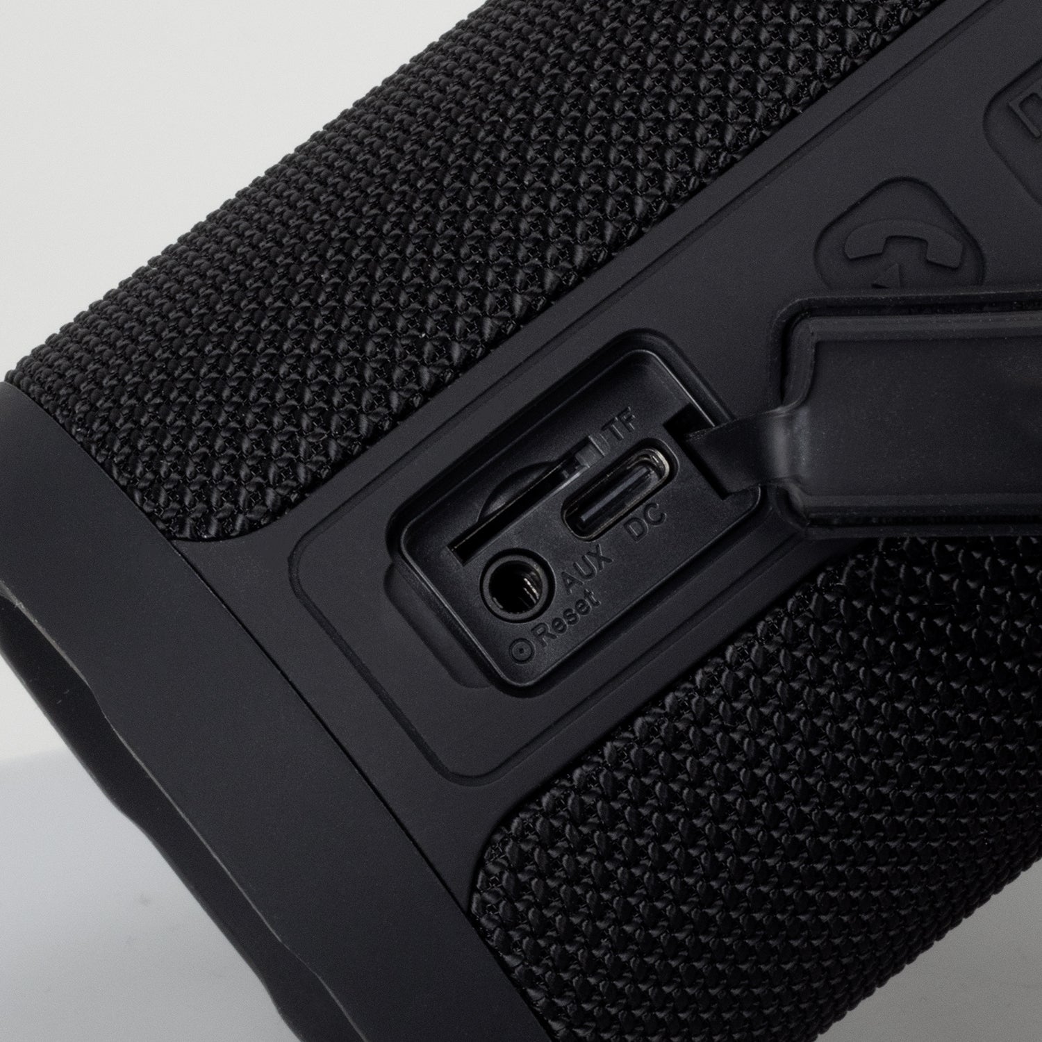 Beatcore Bluetooth Speaker (4)