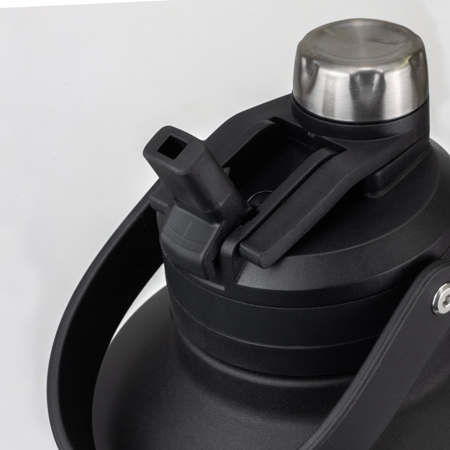 Grizzly Vacuum Bottle - 2L (5)