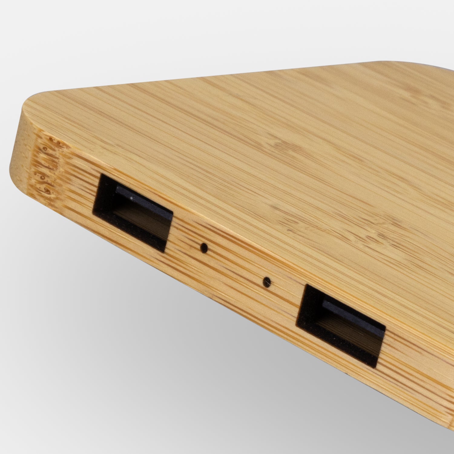 NATURA Bamboo Wireless Fast Charging Hub (5)