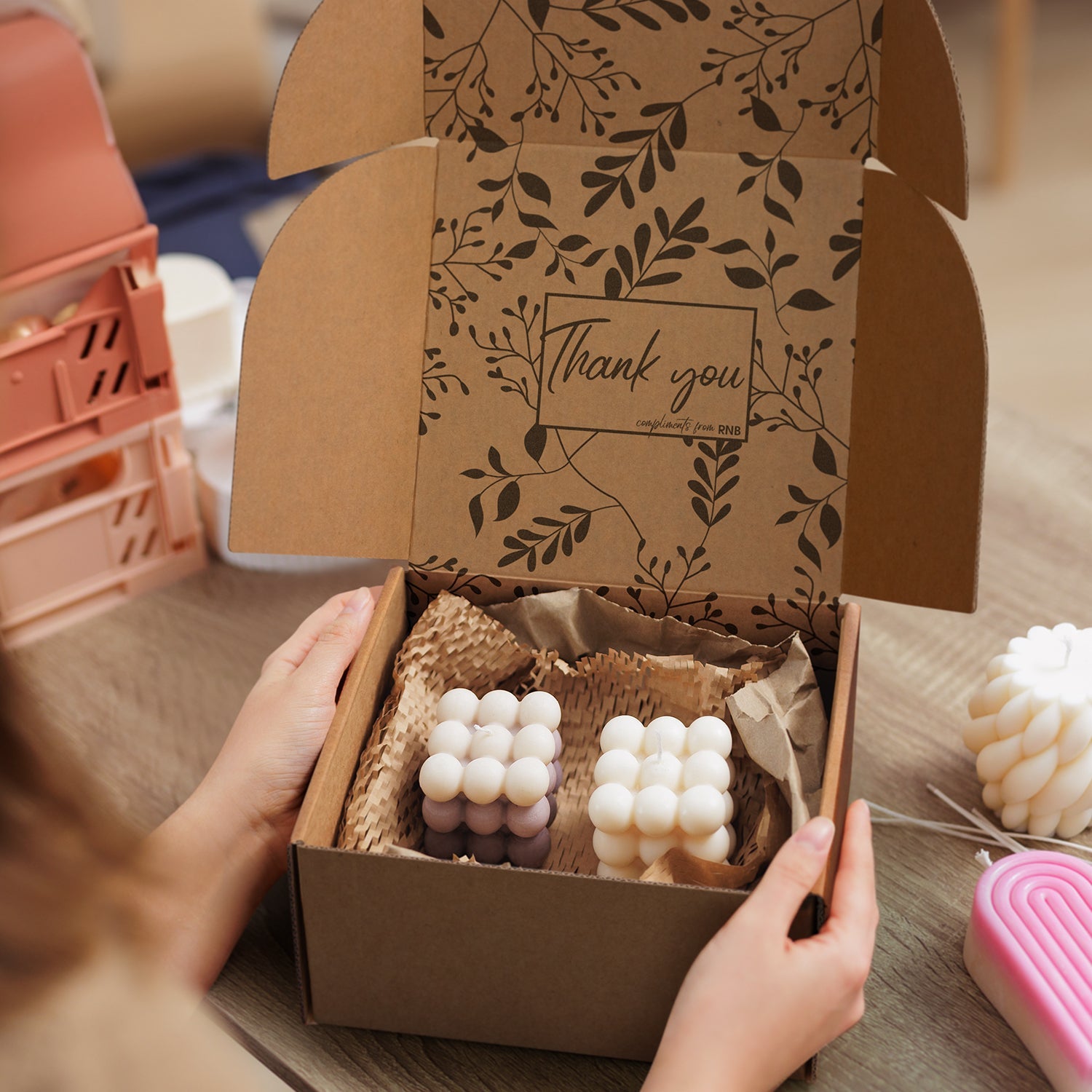 Die Cut Box with Locking Lid - 167x167x83mm (4)