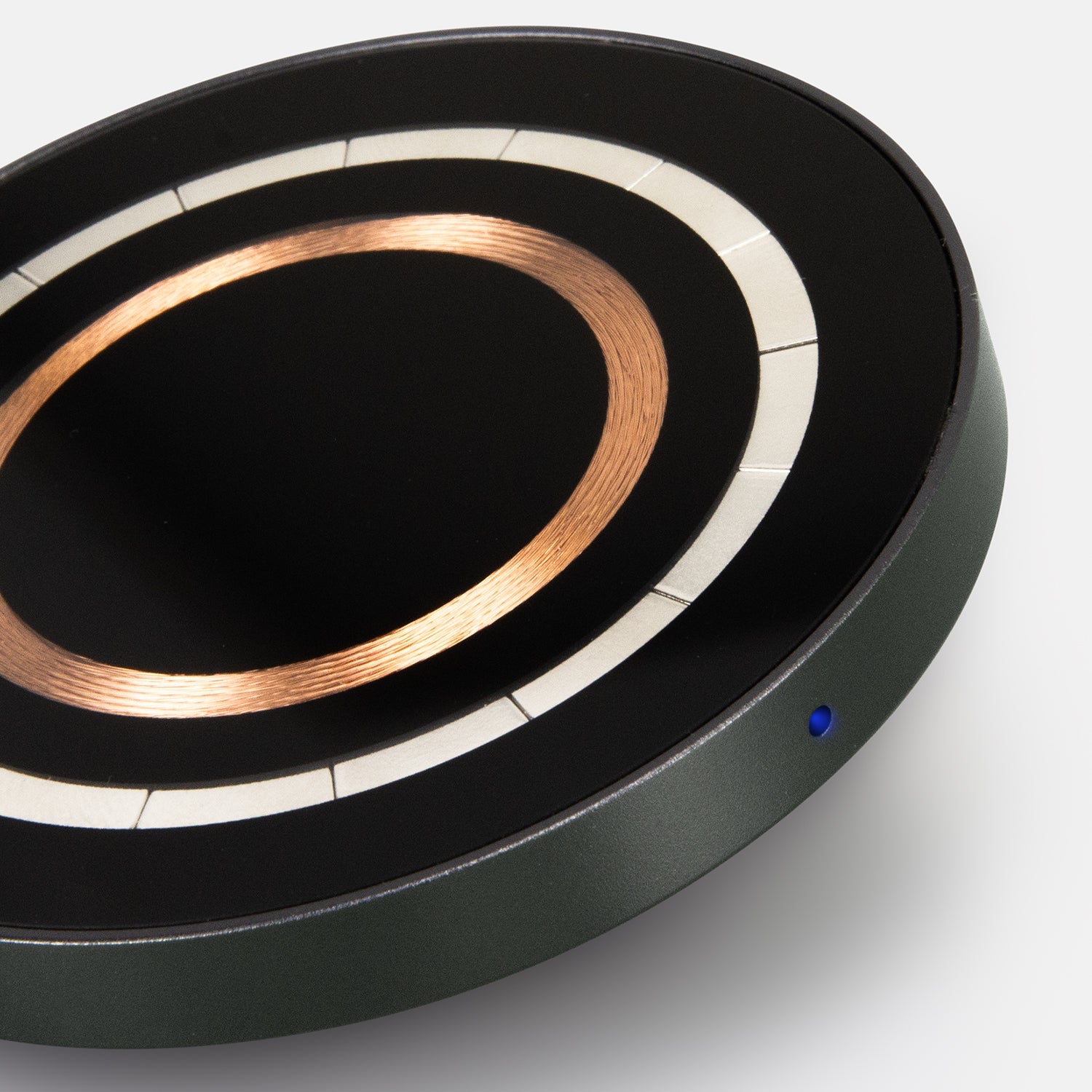 INGENIO Arc Single Wireless Charger (3)