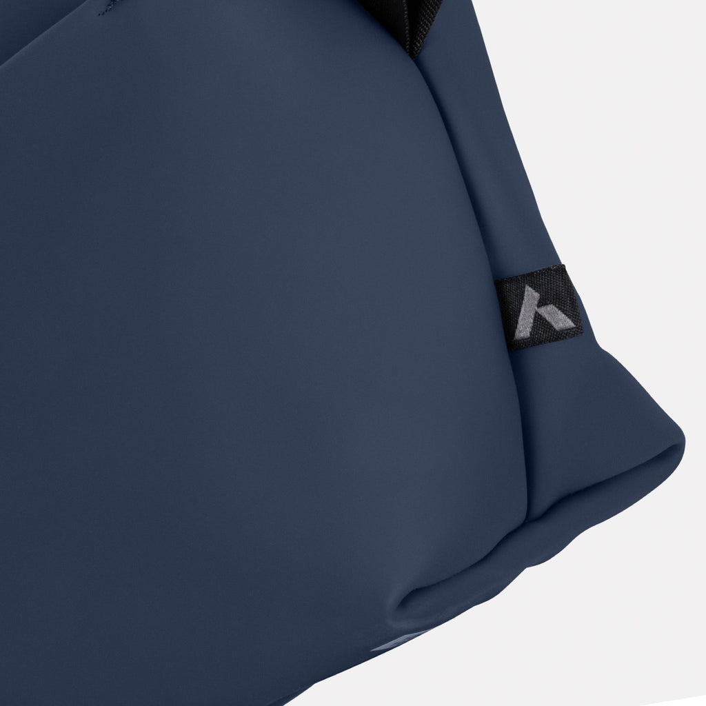 ARCHER Soft-Touch Toiletry Bag (6)