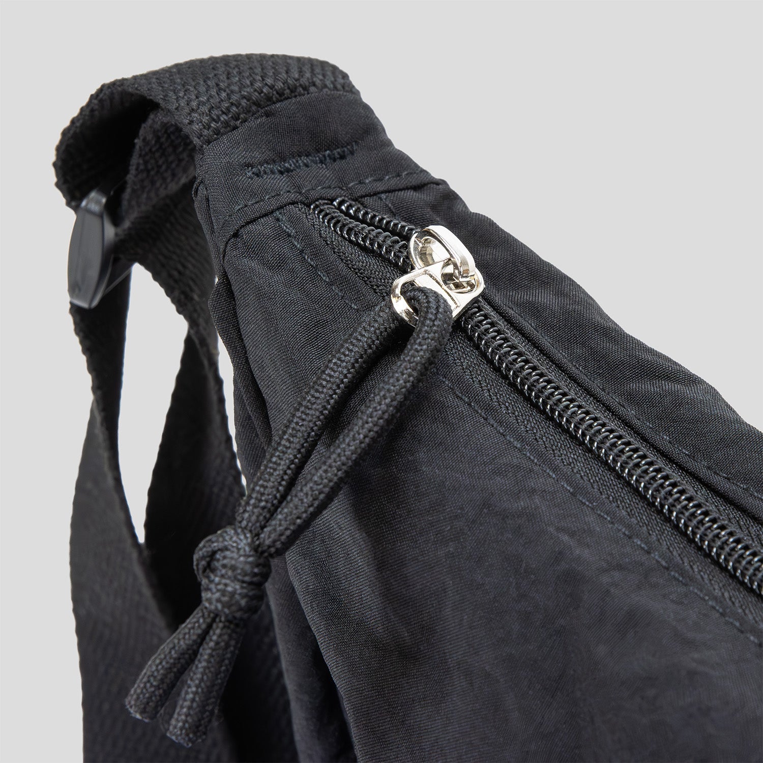 Selene Moon Bag (4)