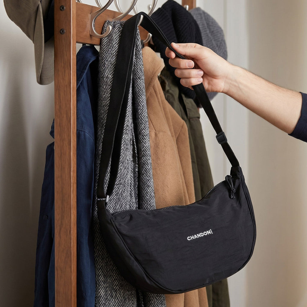 Selene Moon Bag (6)